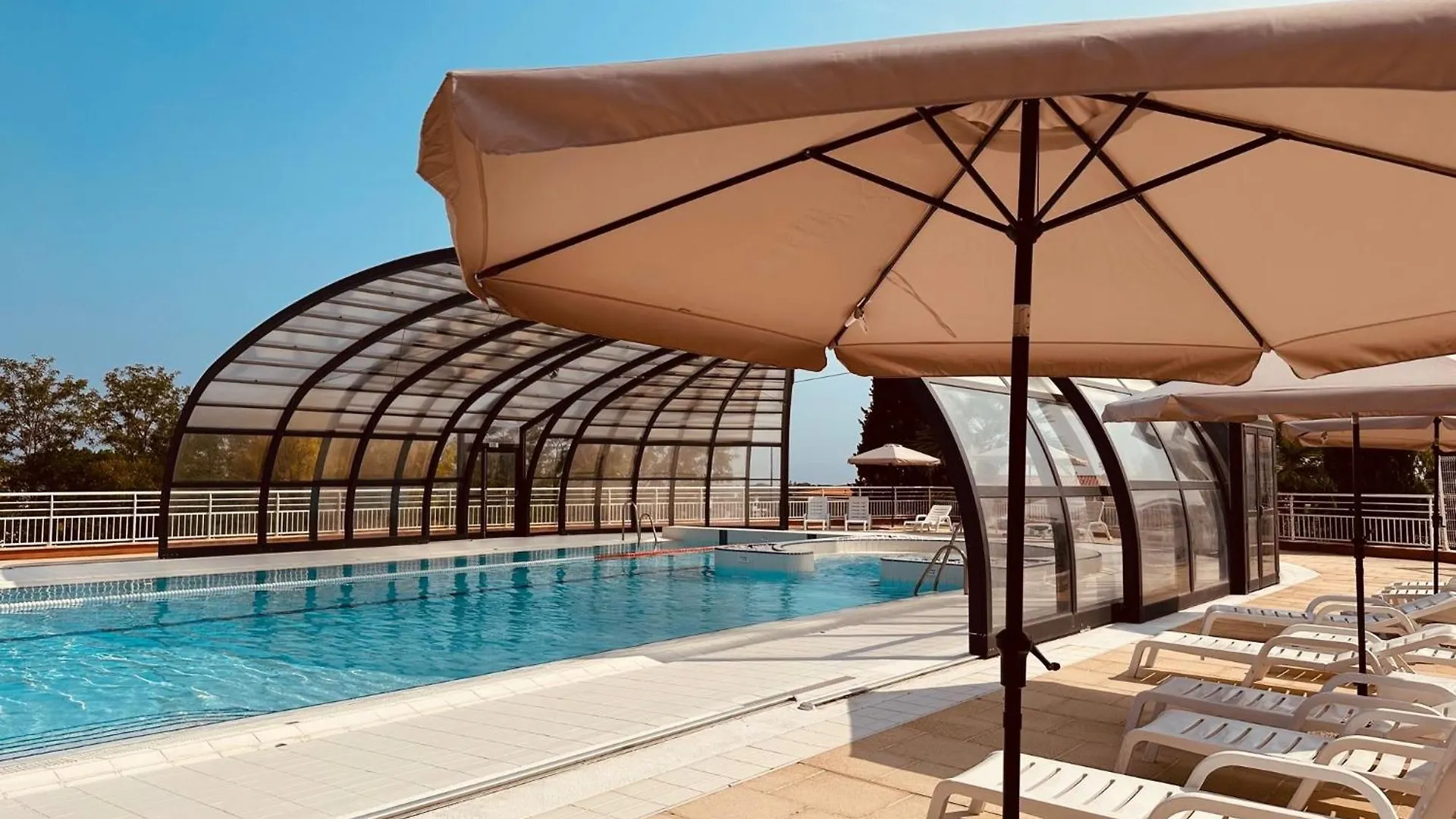 Residence Vacances - Azureva Roquebrune-Cap-Martin 0*,  France